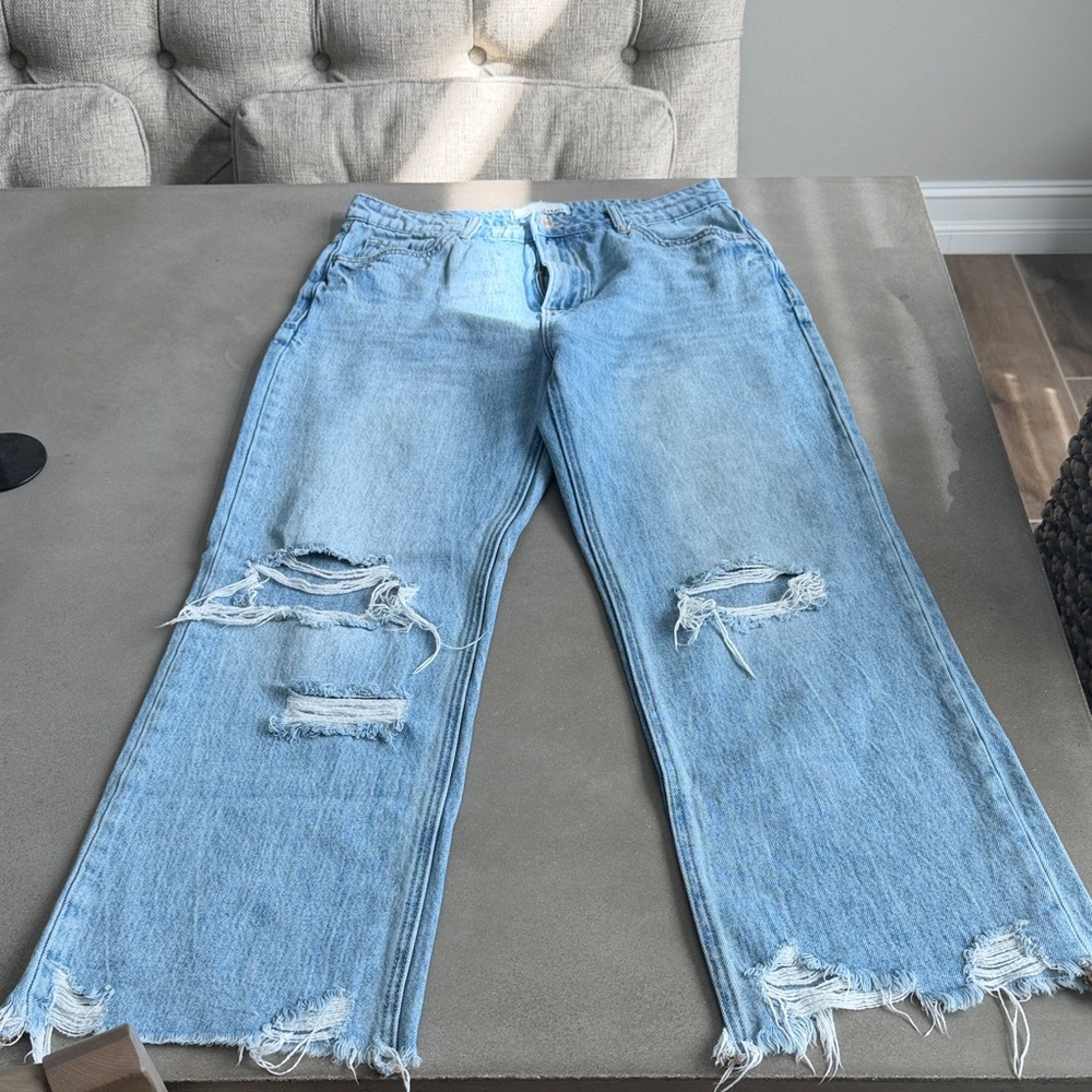 Cropped Distressed Light Blue Women's Jeans